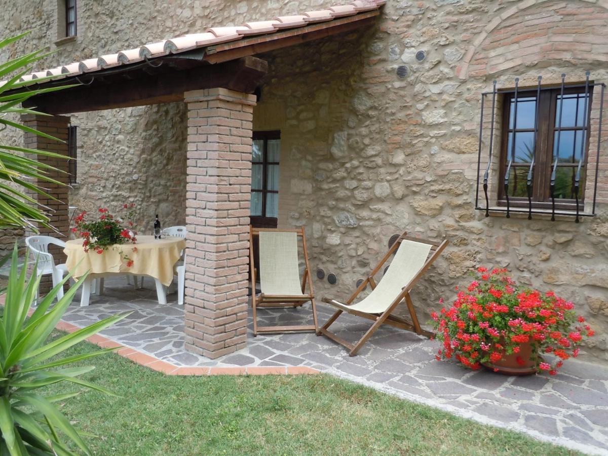 Agriturismo Casale Giulia Volterra Dış mekan fotoğraf