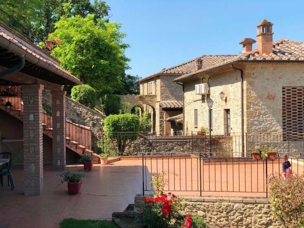 Agriturismo Casale Giulia Volterra Dış mekan fotoğraf
